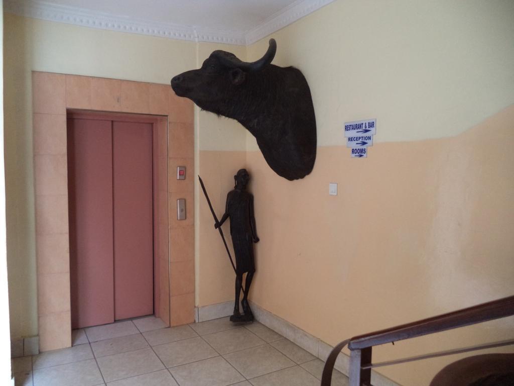 Arusha Tourist Inn Hotel ภายนอก รูปภาพ