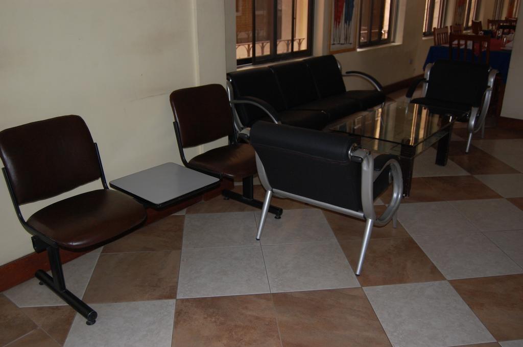 Arusha Tourist Inn Hotel ภายนอก รูปภาพ